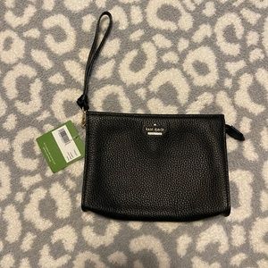 NWT Leather Kate Spade Jackson Street Wristlet in Black